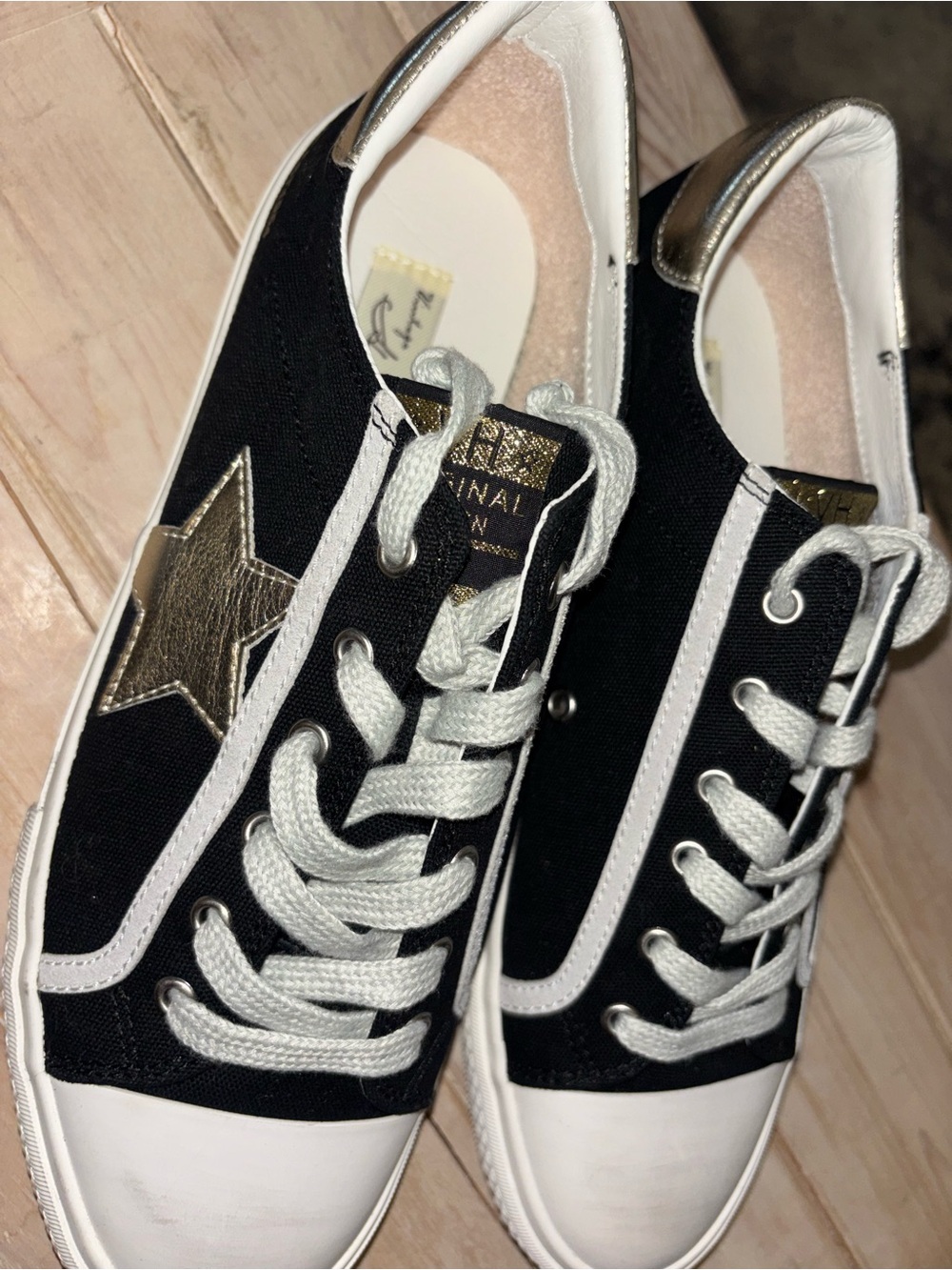Vintage Havana Alive sneakers Size 11